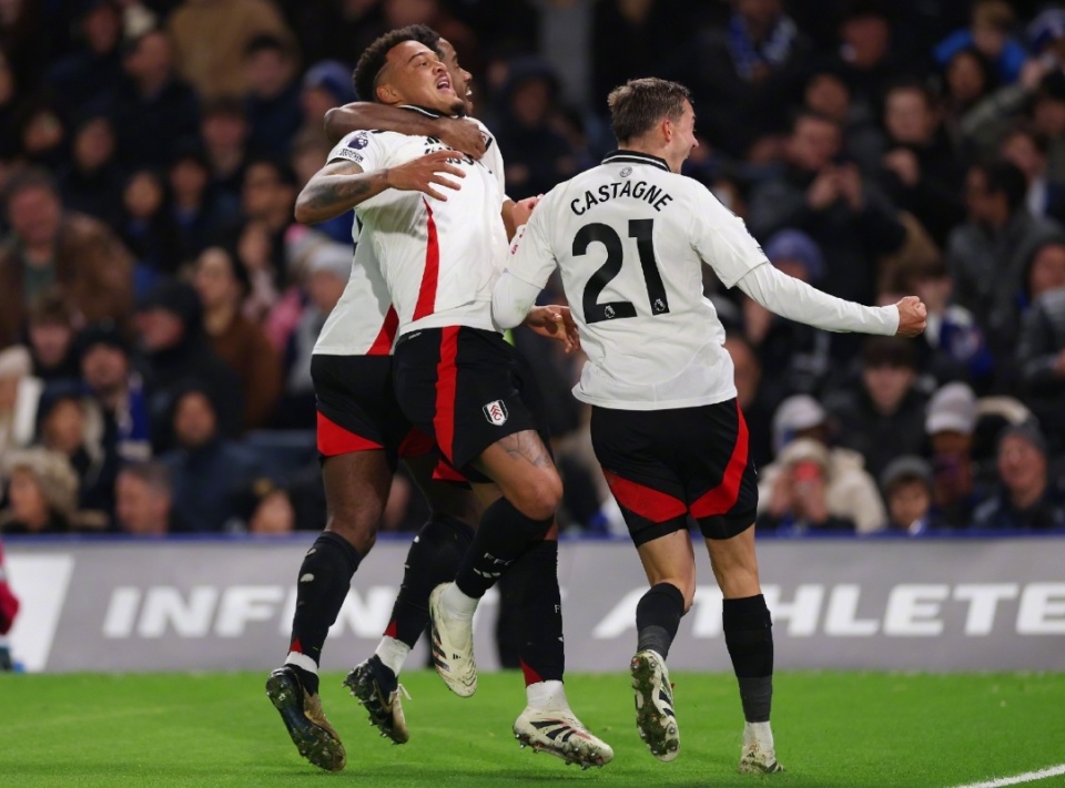 世体：巴萨若想召回罗克需经贝蒂斯同意，还需有球员注册资格