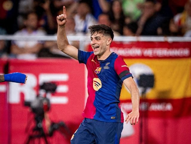 扎金花里的“闷牌”心理战：为什么不看牌往往能给对手造成巨大压力？（扎金花闷牌博弈：为何不看牌反而更给对手压力？）