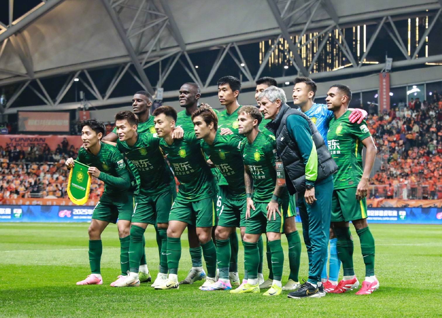 库里生涯15次砍下50+，超越詹姆斯14次50+独占历史第7.