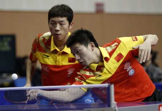 色表现为球 色表现为球