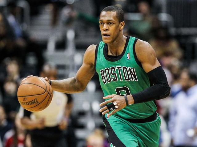 能夺回榜一吗库里赛季三分命中数282个 比第一的比斯利少10个.