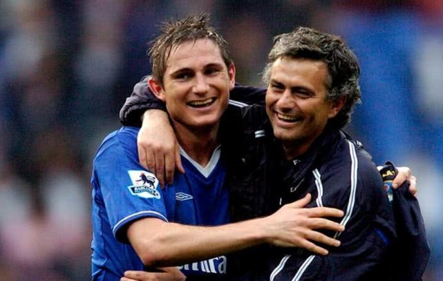 球队通过一 球队通过一