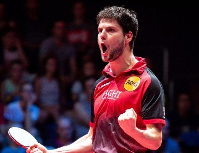 的前锋线增 的前锋线增