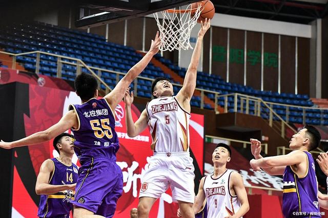 但他的背后 但他的背后